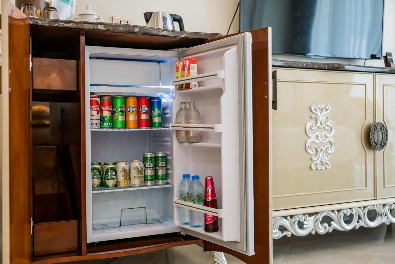 Lk Emerald Beach - Sha Extra Plus Pattaya Zewnętrze zdjęcie A mini-bar in a hotel room