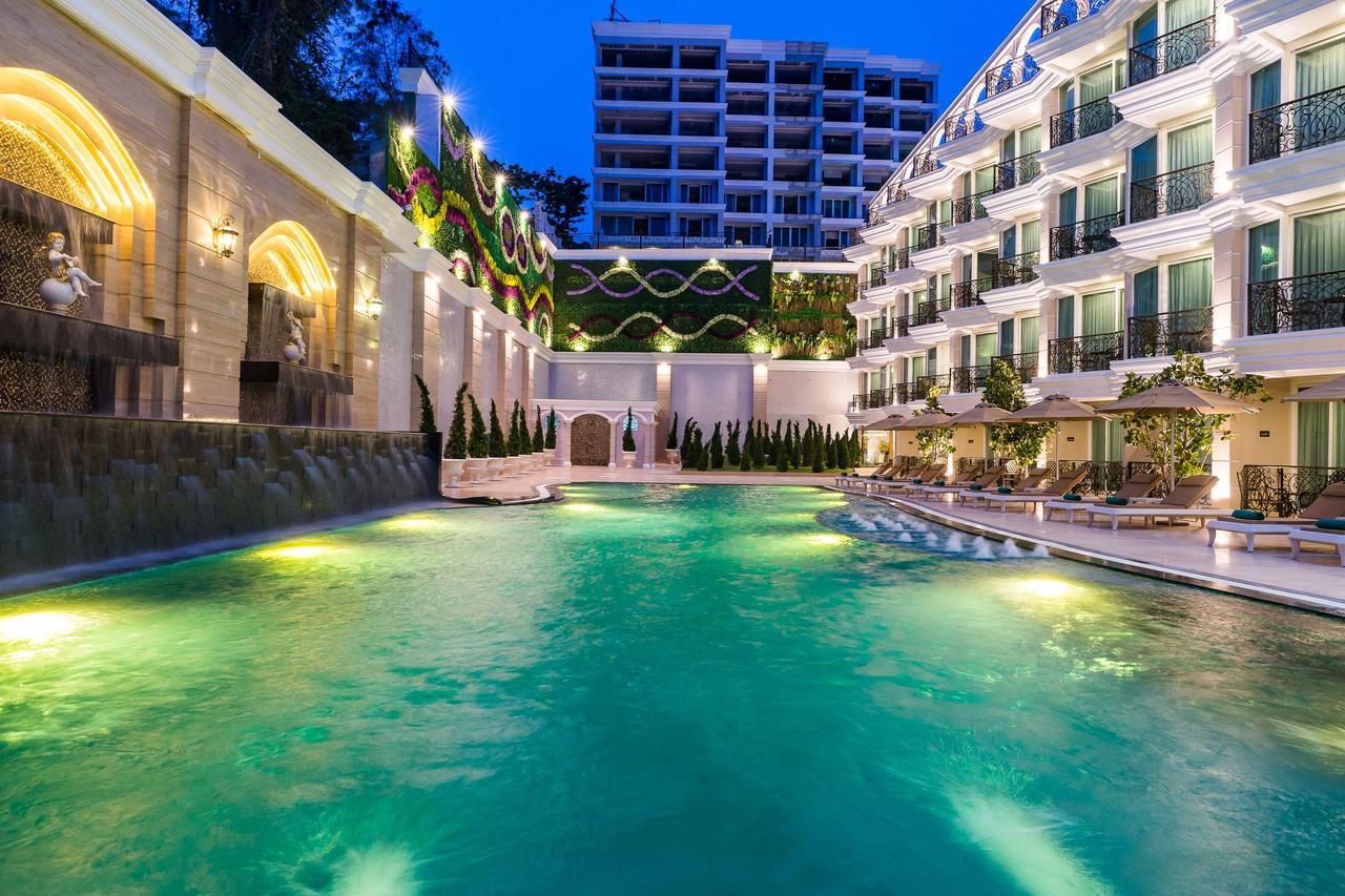 Lk Emerald Beach - Sha Extra Plus Pattaya Zewnętrze zdjęcie The swimming pool at the hotel
