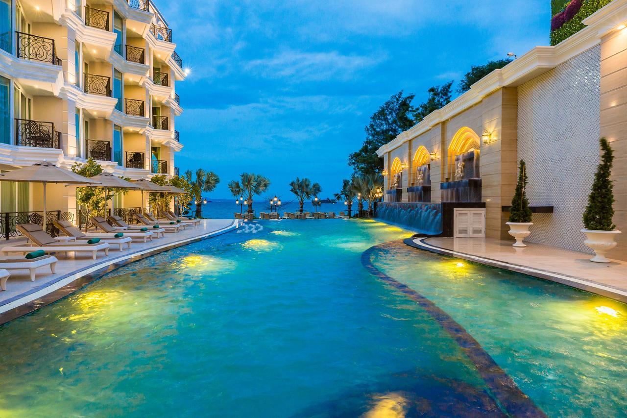 Lk Emerald Beach - Sha Extra Plus Pattaya Zewnętrze zdjęcie The swimming pool at the hotel