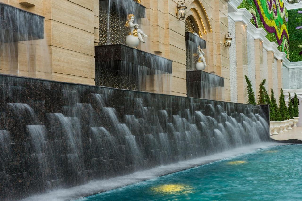 Lk Emerald Beach - Sha Extra Plus Pattaya Zewnętrze zdjęcie Fountains at the Bellagio