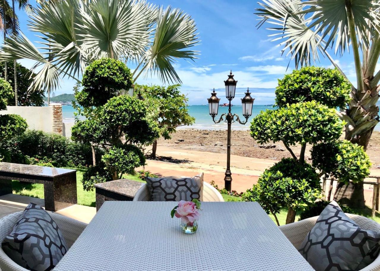 Lk Emerald Beach - Sha Extra Plus Pattaya Zewnętrze zdjęcie View of the beach from the hotel